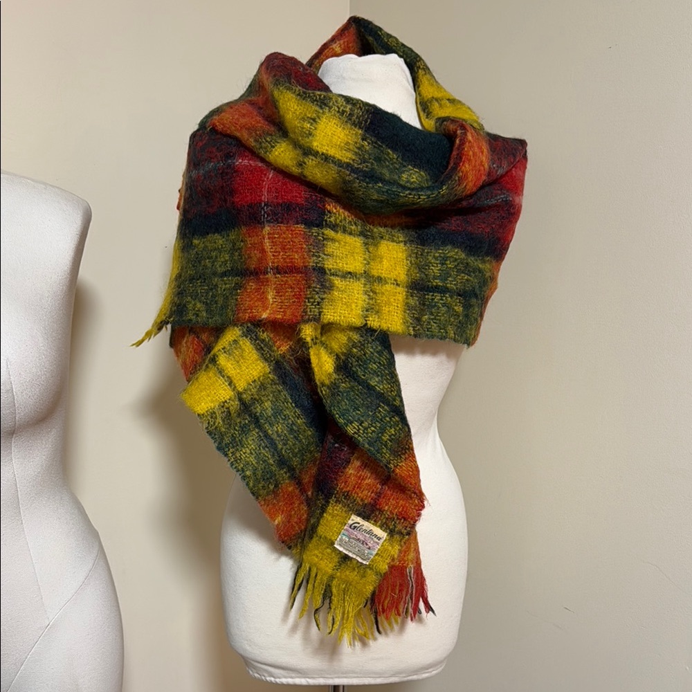 Incredible Vtg‎ traditional Mohair Scarf - Picture 2 of 5